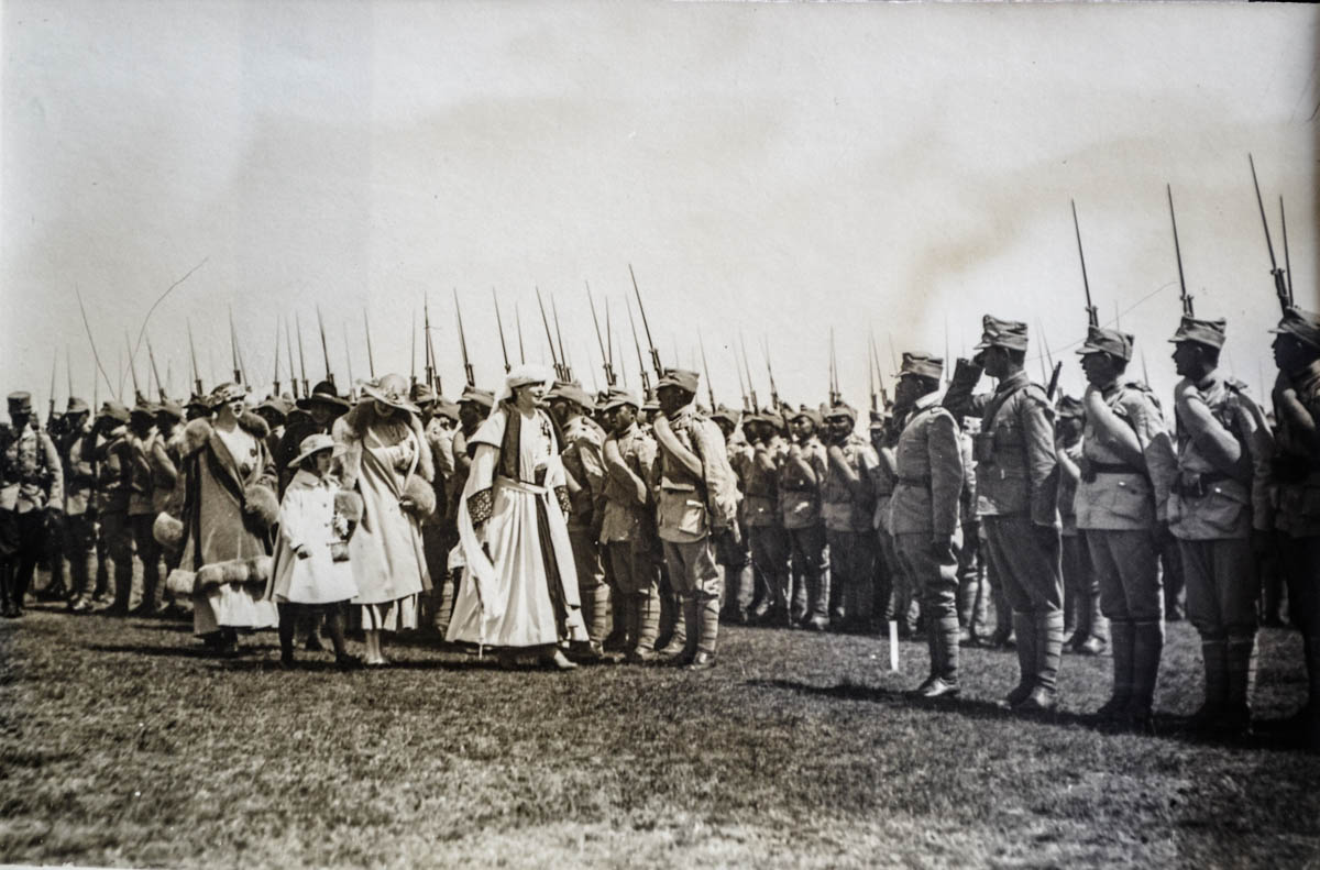Regele Ferdinand şi Regina Maria, Iaşi, 1917 <br /> Sursă foto: Arhivele Naționale ale României