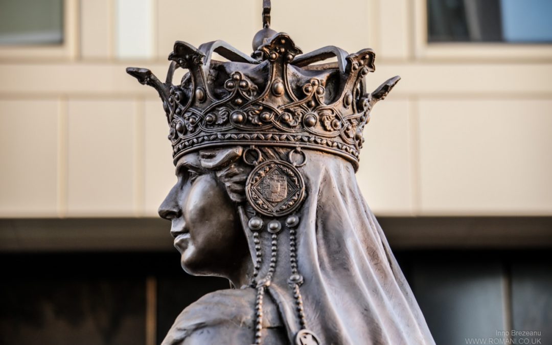 Prima statuie a Reginei Maria în Marea Britanie